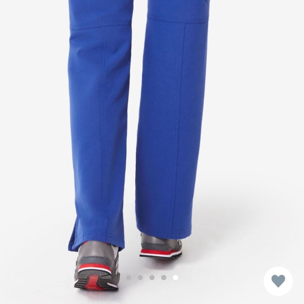 New black Figs cargo scrub pants XS
